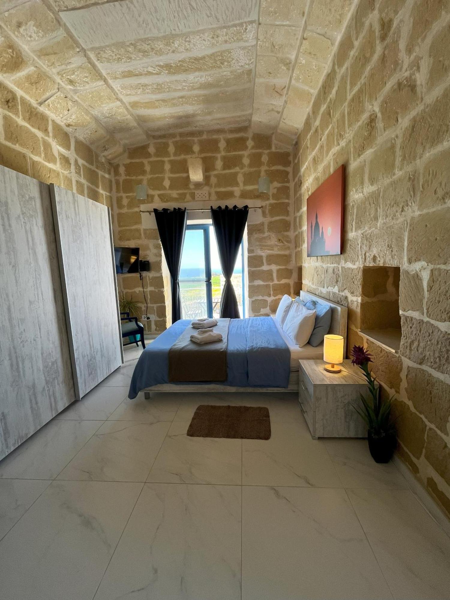 Fiftyfour West Boutique Living Bed & Breakfast Gharb  Ngoại thất bức ảnh