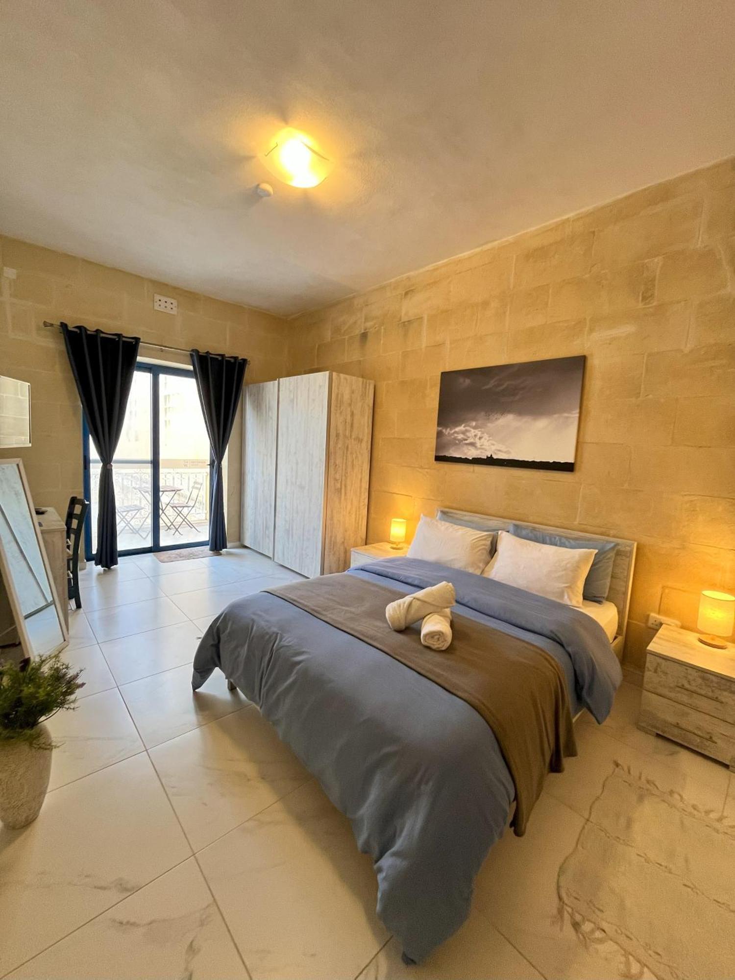 Fiftyfour West Boutique Living Bed & Breakfast Gharb  Ngoại thất bức ảnh