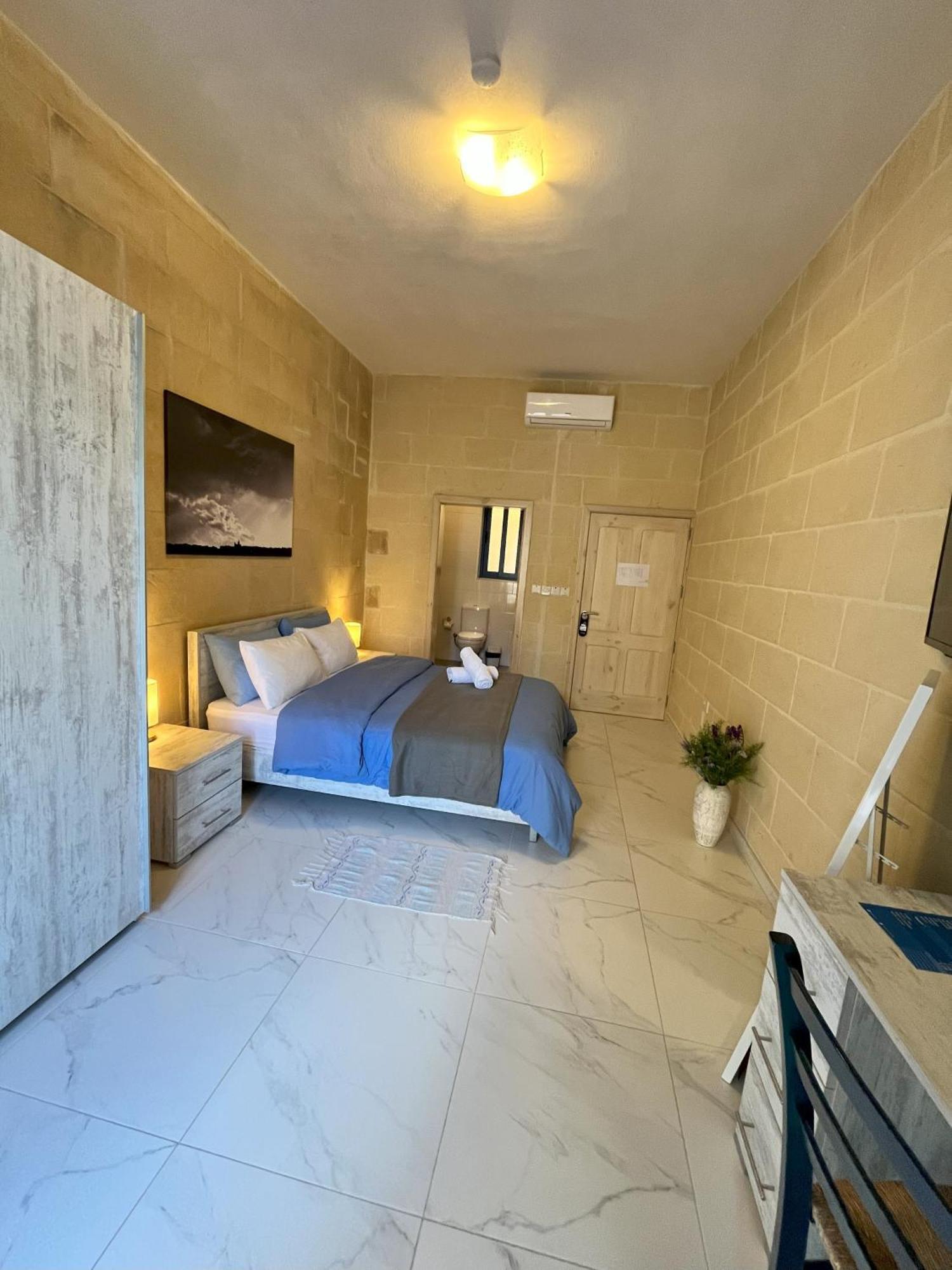Fiftyfour West Boutique Living Bed & Breakfast Gharb  Ngoại thất bức ảnh