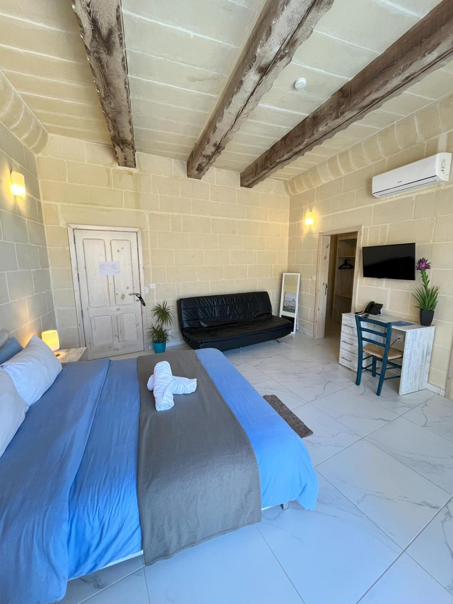 Fiftyfour West Boutique Living Bed & Breakfast Gharb  Ngoại thất bức ảnh