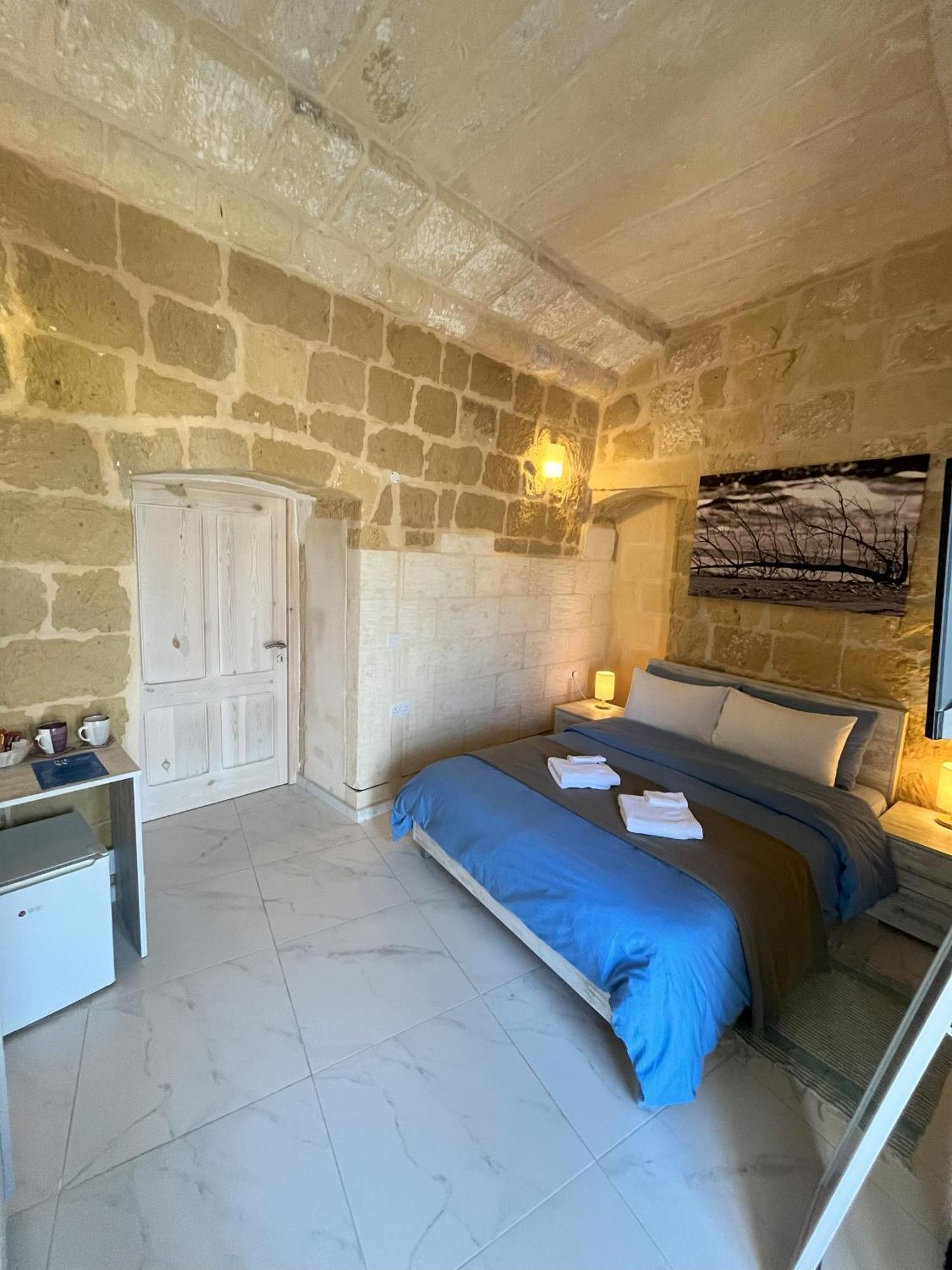 Fiftyfour West Boutique Living Bed & Breakfast Gharb  Ngoại thất bức ảnh