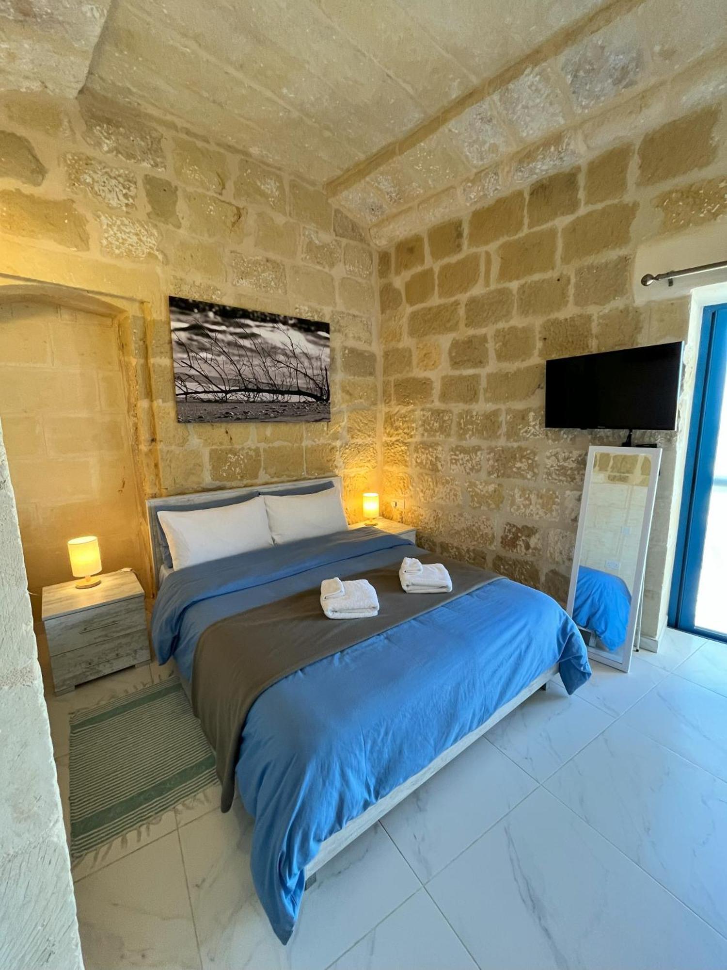 Fiftyfour West Boutique Living Bed & Breakfast Gharb  Ngoại thất bức ảnh